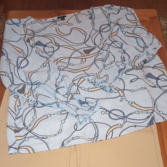 Ann Taylor Tops - Ann Taylor Size XL Blue Print Top (EUC)